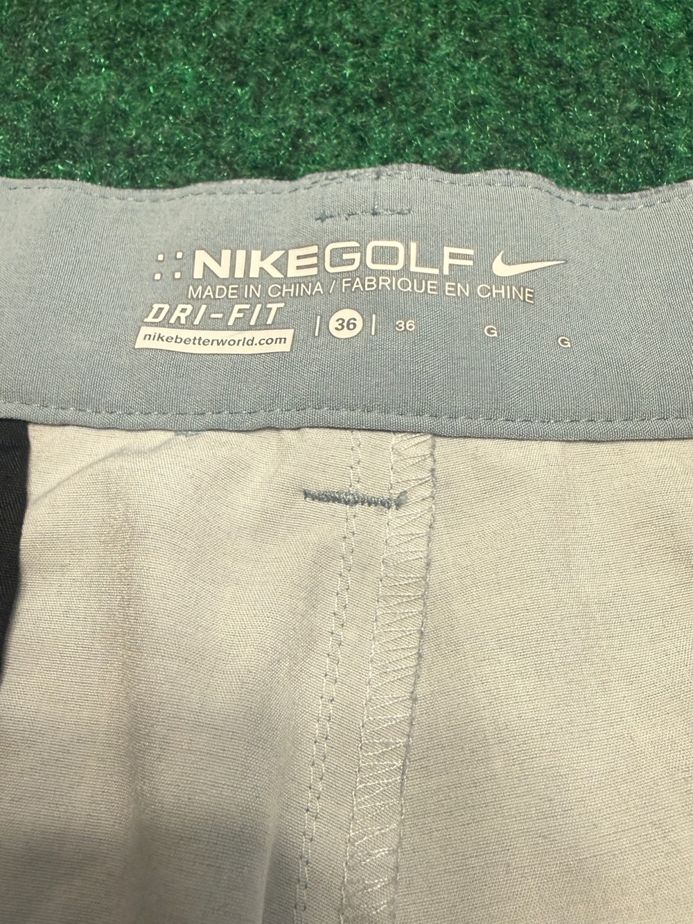 Nike Golf Dri-Fit Shorts in Light Gray (W36 / 11” Inseam) - Picture 3 of 6